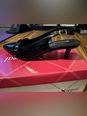 X-Appeal Glossy Black Slingback Heels